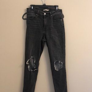 High Rise Black Skinny Levi’s ⚡️